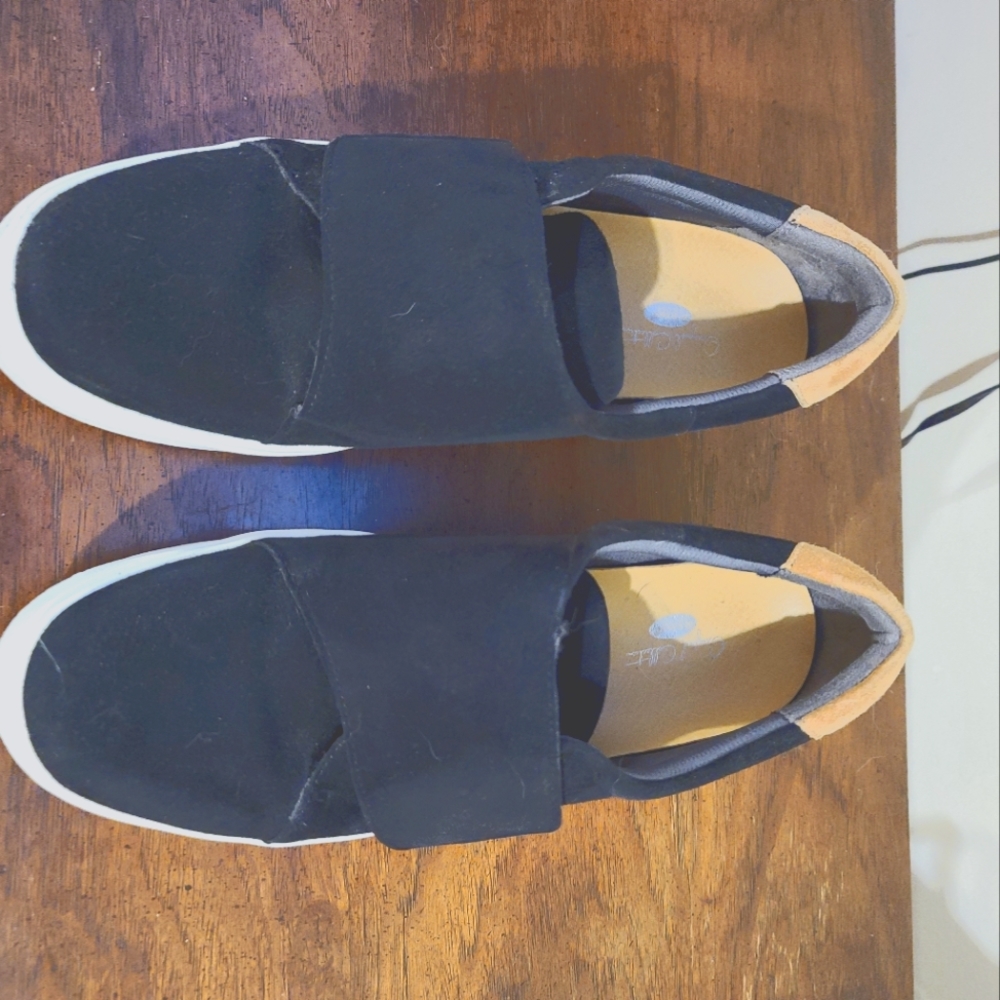 Platform sneakers
